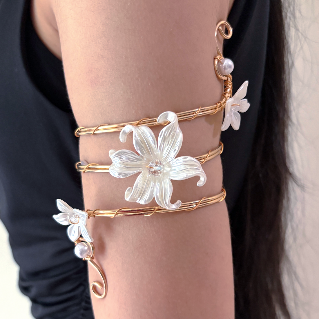 How to Wear an Arm Cuff: Styling Tips for the Statement Jewellery Trend