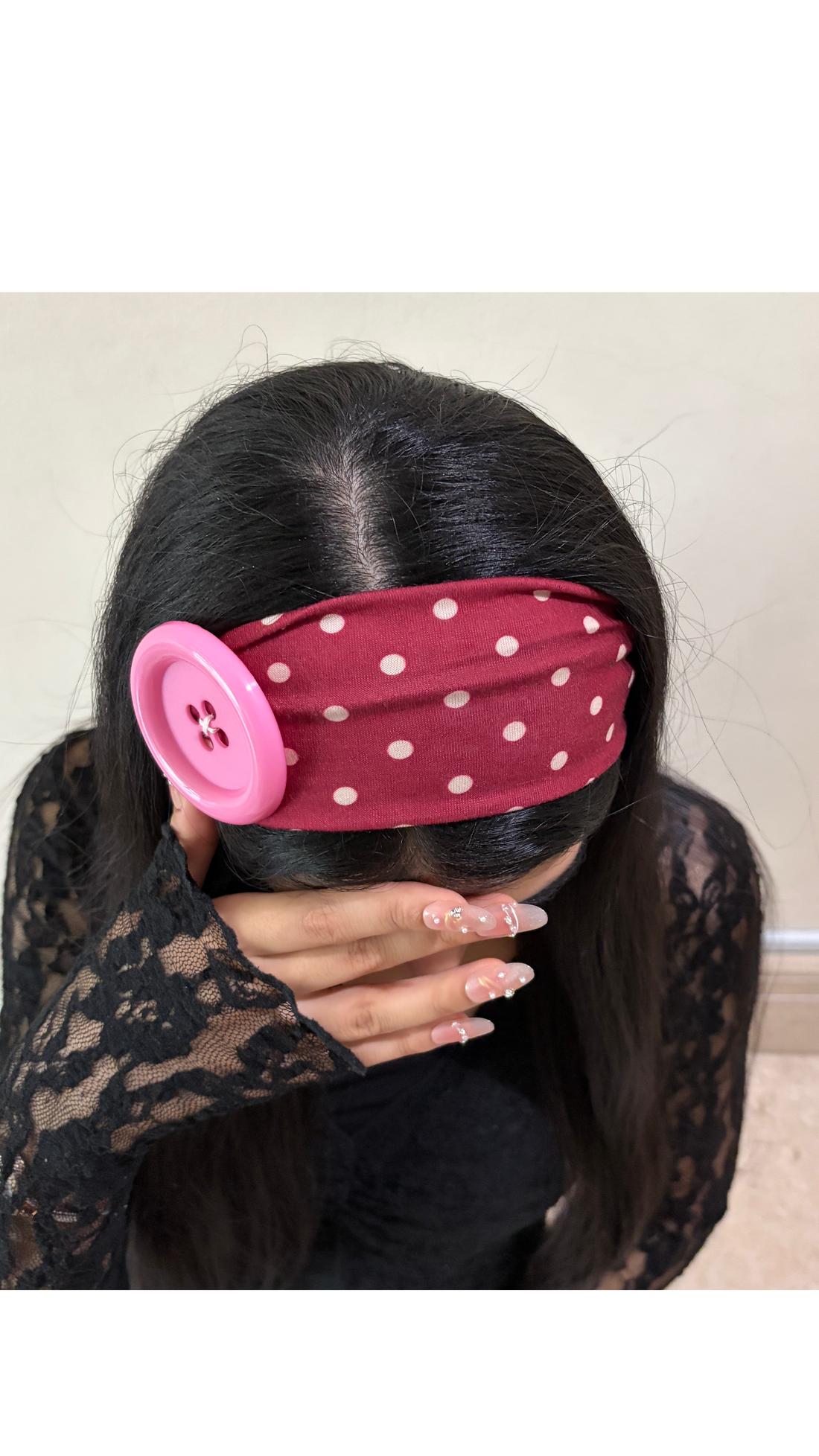 How to style a Polka Dot Headband Without Looking Too Retro