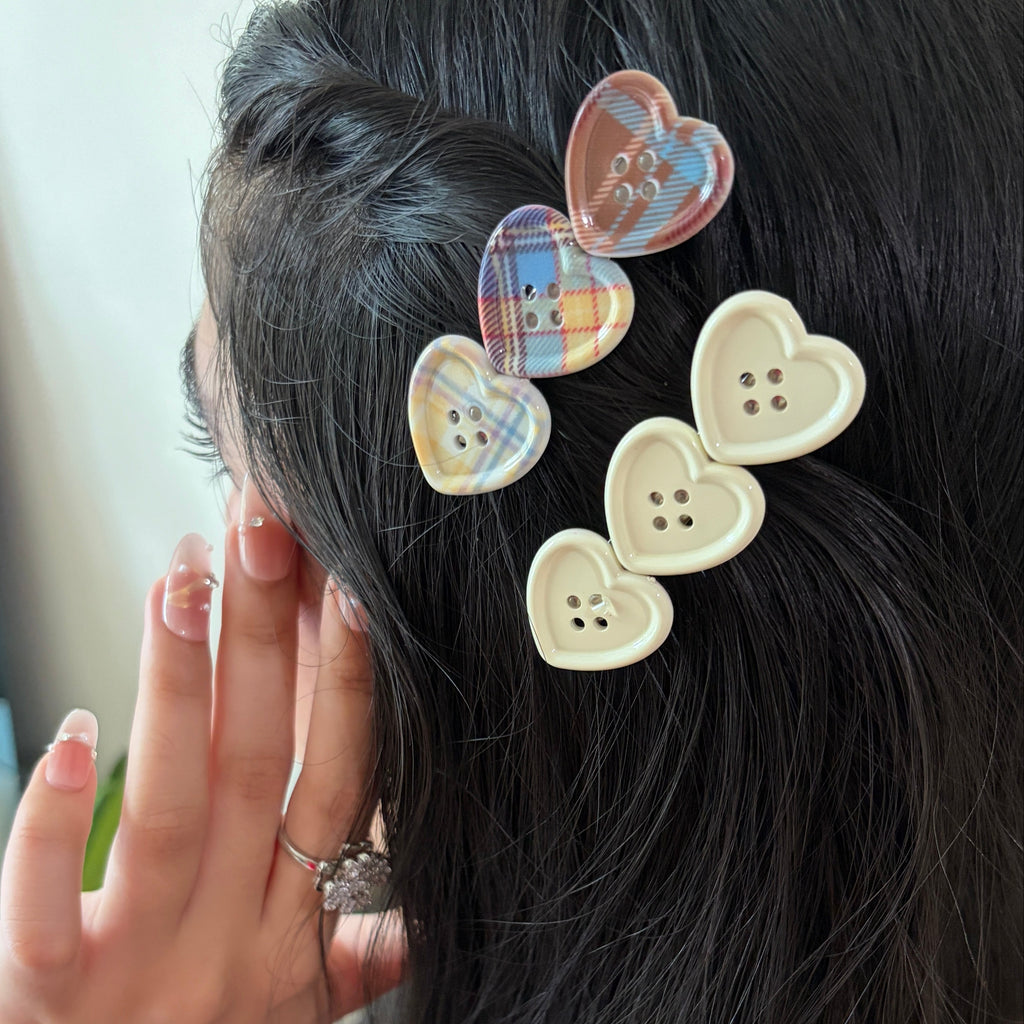 Sweetheart Button Hair Clip Set.